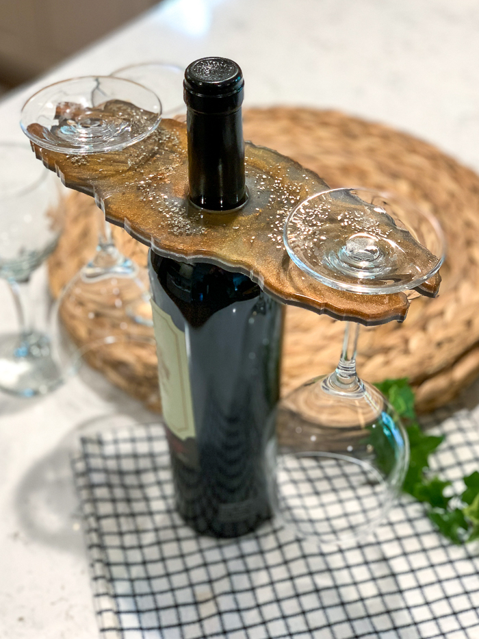 Make a DIY wine glass holder with EasyCast resin! This mixed metallics resin project is gorgeous and makes a great gift, too!
