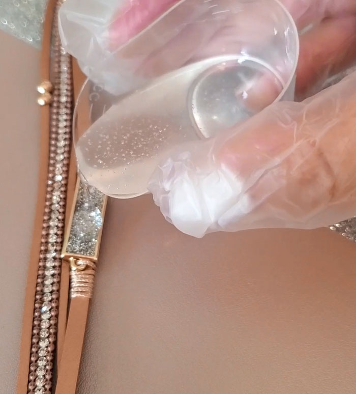 fix jewelry with resin