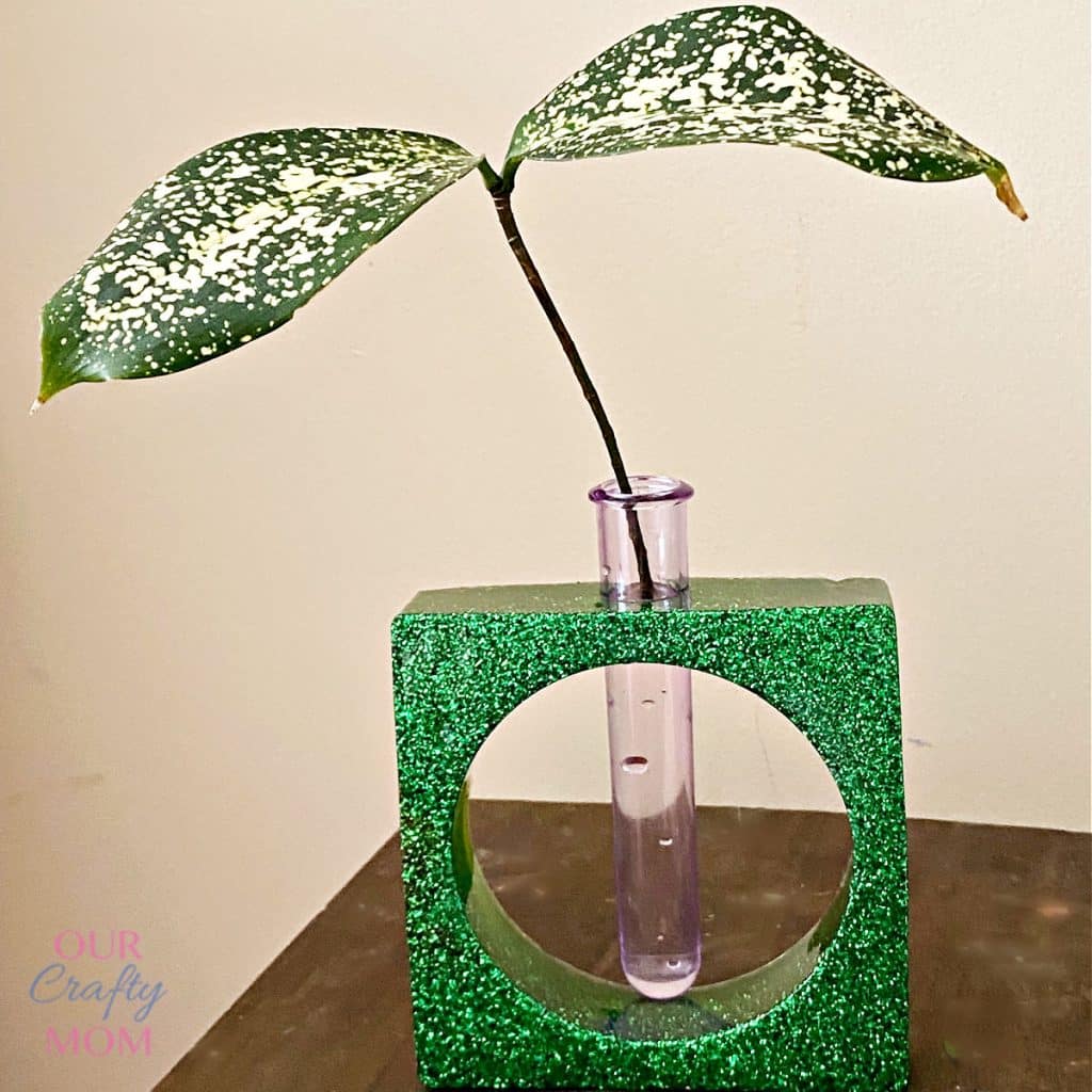 sparkly green resin plant holder