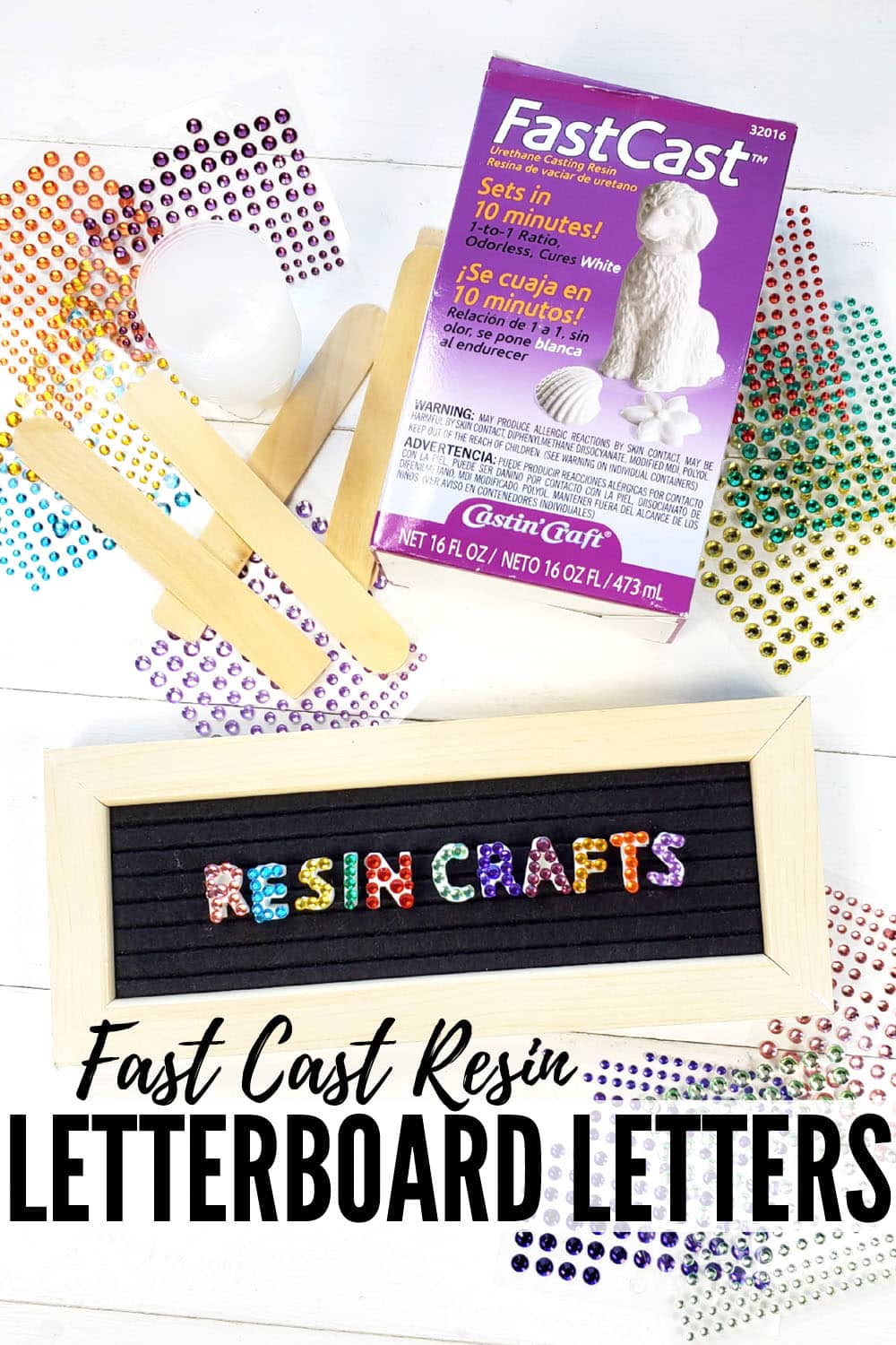 Learn how to make your own resin letterboard letters using Fast Cast resin, some toothpicks, stick-on jewels and just a few minutes! #resincraftsblogbyeti #resincrafts #resin #fastcastresin via @resincraftsblog