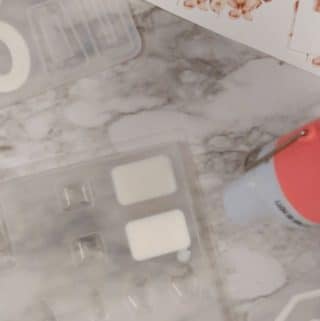 remove bubbles from resin with heat gun