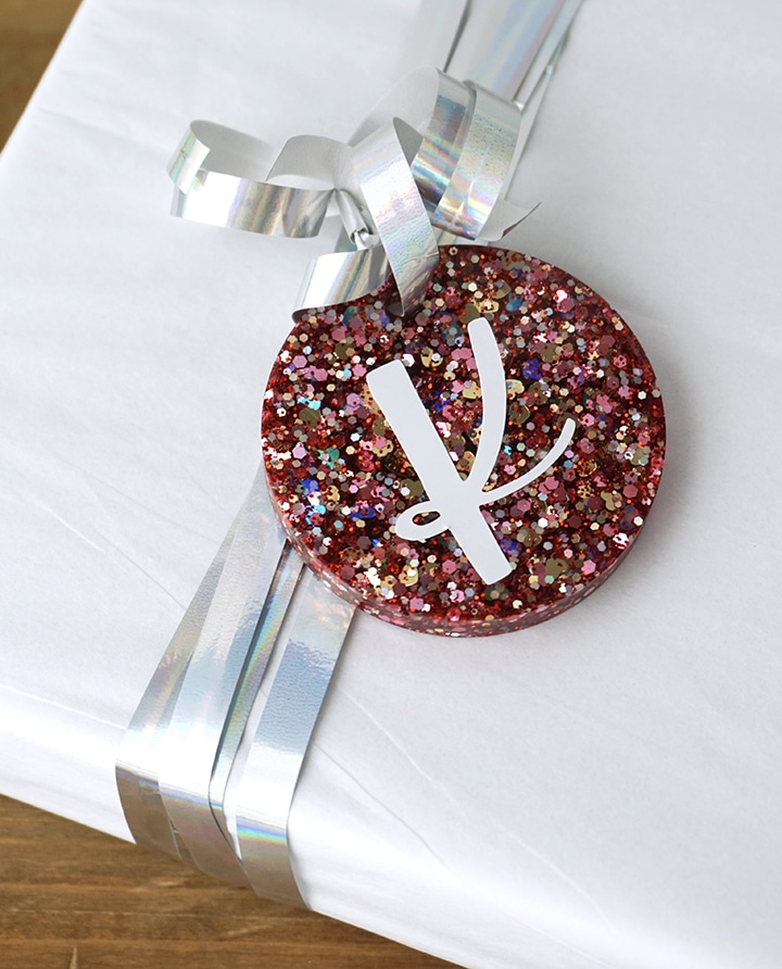 Personalized Resin Gift Tag with Initial