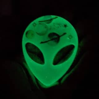 Glow-in-the-dark-alien-custom-magnet