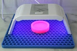 cure U.V. resin under UV lamp